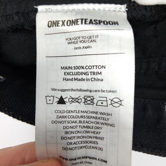 ONE TEASPOON No 2s Low Waist Jean Short Raw Curved Hem Black Denim Boho Grunge - Picture 10 of 10